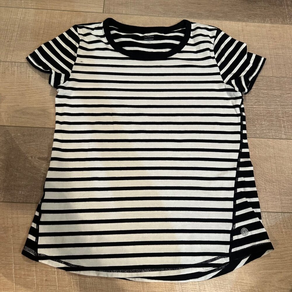 TALBOTS WOMENS BLACK AND WHITE SHORT SLEEVE SHIRT MEDIUM PETITE